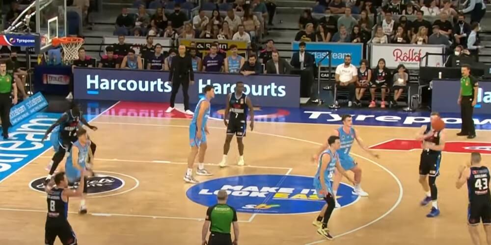 New Zealand Breakers get thrashed by Melbourne United by 35 points